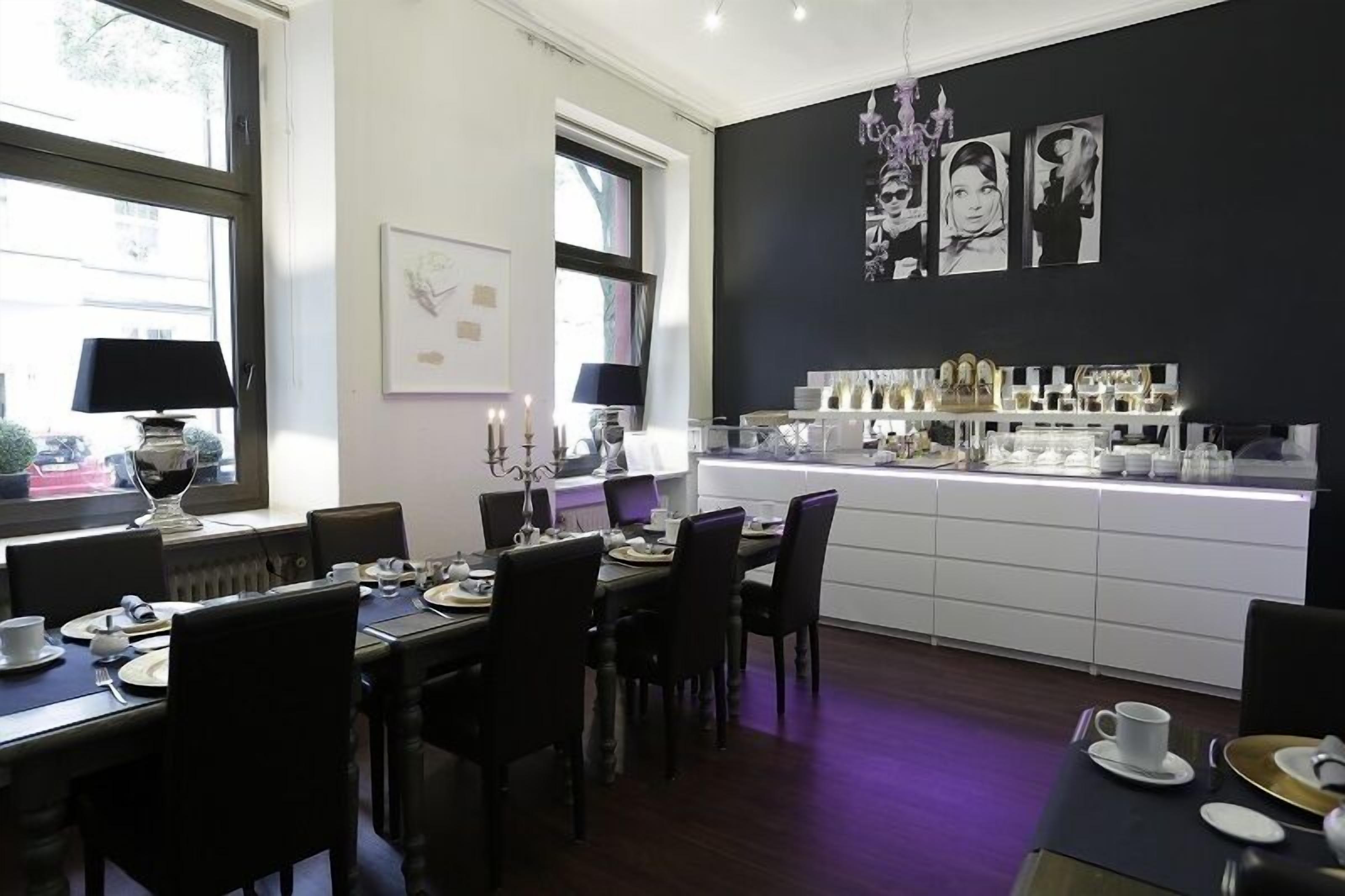 Hotel Am Volksgarten 3*