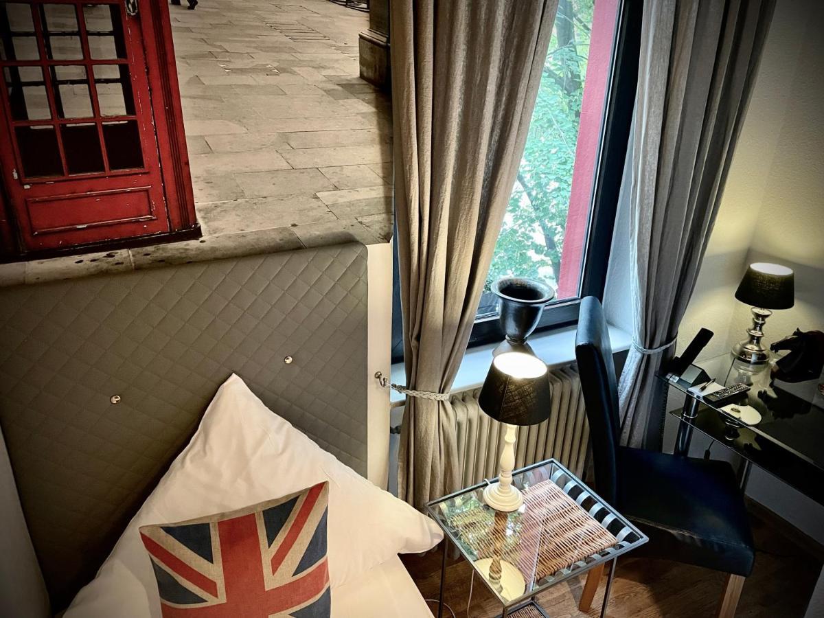 Hotel Am Volksgarten 3*